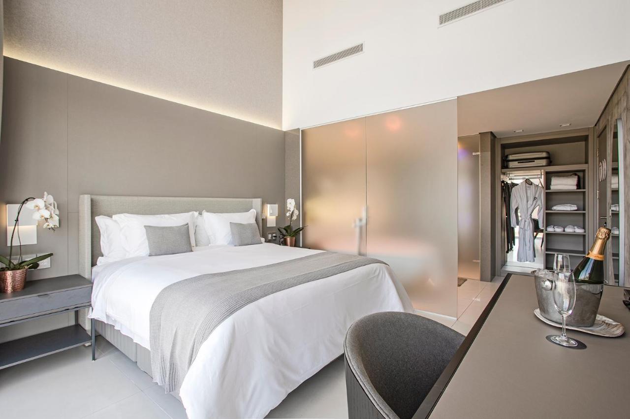 Suryaa Hotel Pinhais, Curio Collection By Hilton Exterior photo