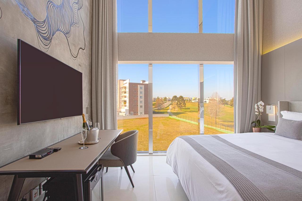 Suryaa Hotel Pinhais, Curio Collection By Hilton Exterior photo