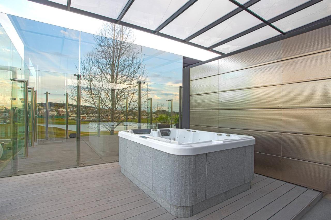 Suryaa Hotel Pinhais, Curio Collection By Hilton Exterior photo