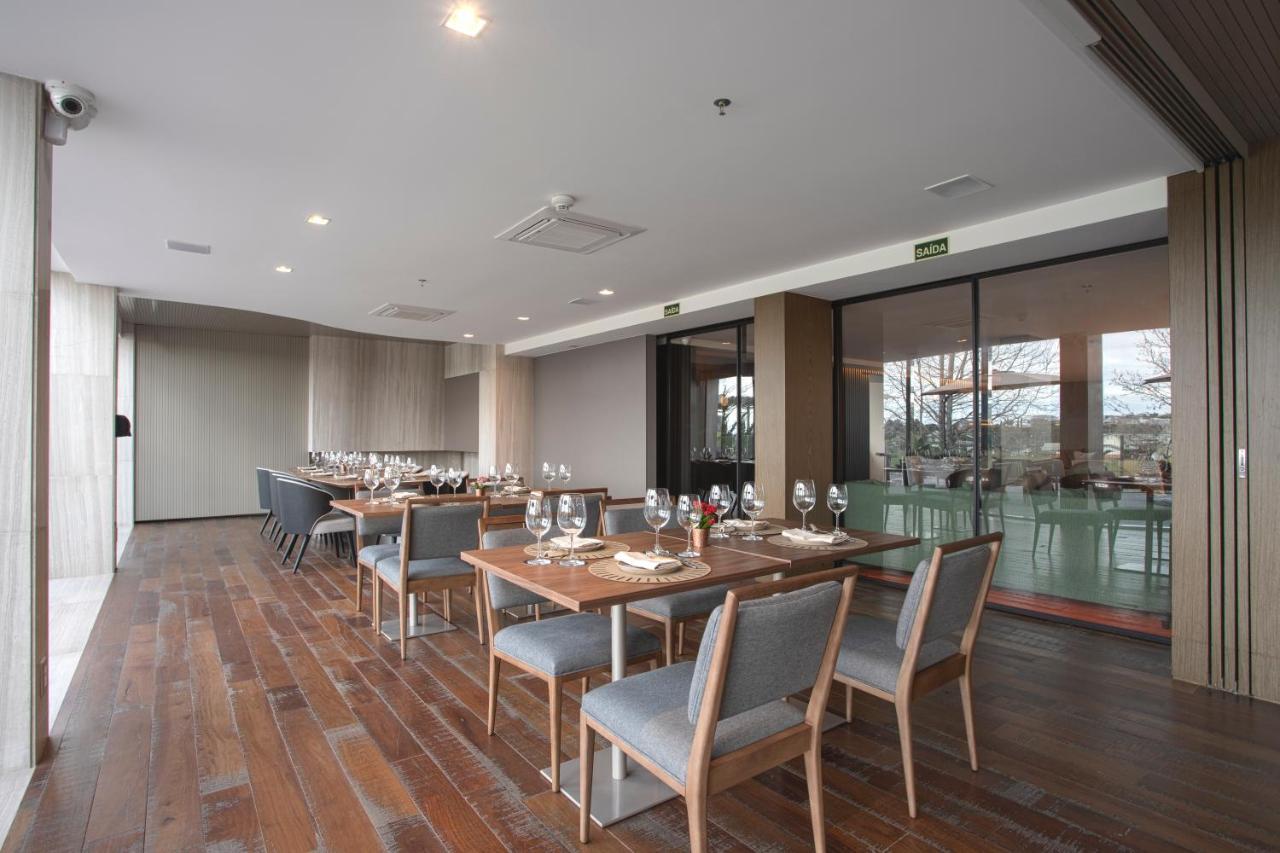 Suryaa Hotel Pinhais, Curio Collection By Hilton Exterior photo