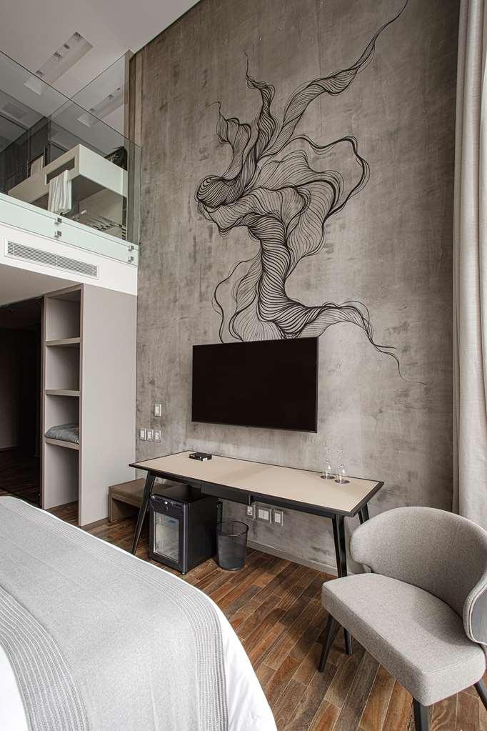 Suryaa Hotel Pinhais, Curio Collection By Hilton Room photo