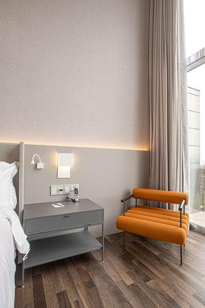 Suryaa Hotel Pinhais, Curio Collection By Hilton Room photo