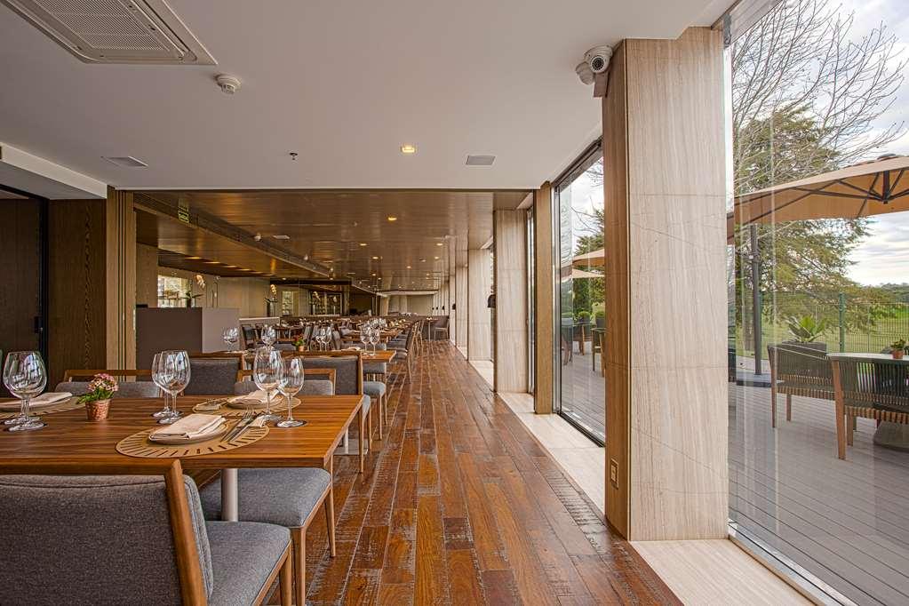Suryaa Hotel Pinhais, Curio Collection By Hilton Restaurant photo